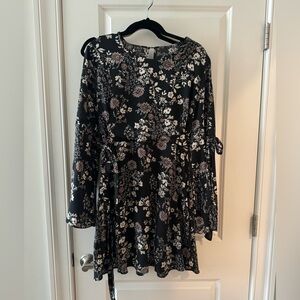 Thinking cooler weather… this is the perfect dress